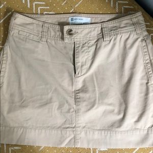 Gap skirt